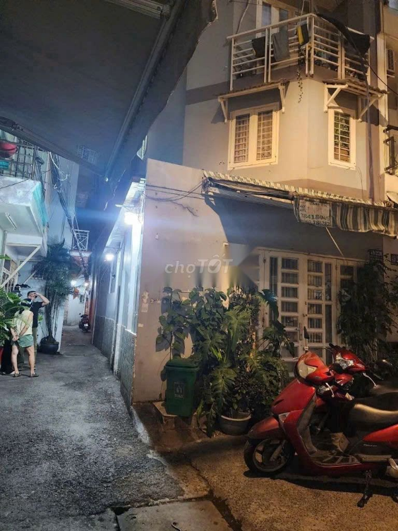 4-Story Rental Property on Nguyen Van Dau Street, Binh Thanh District