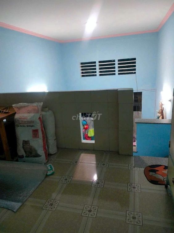 House for Rent near Chùa Giác Đạo, Spacious Property with Garden