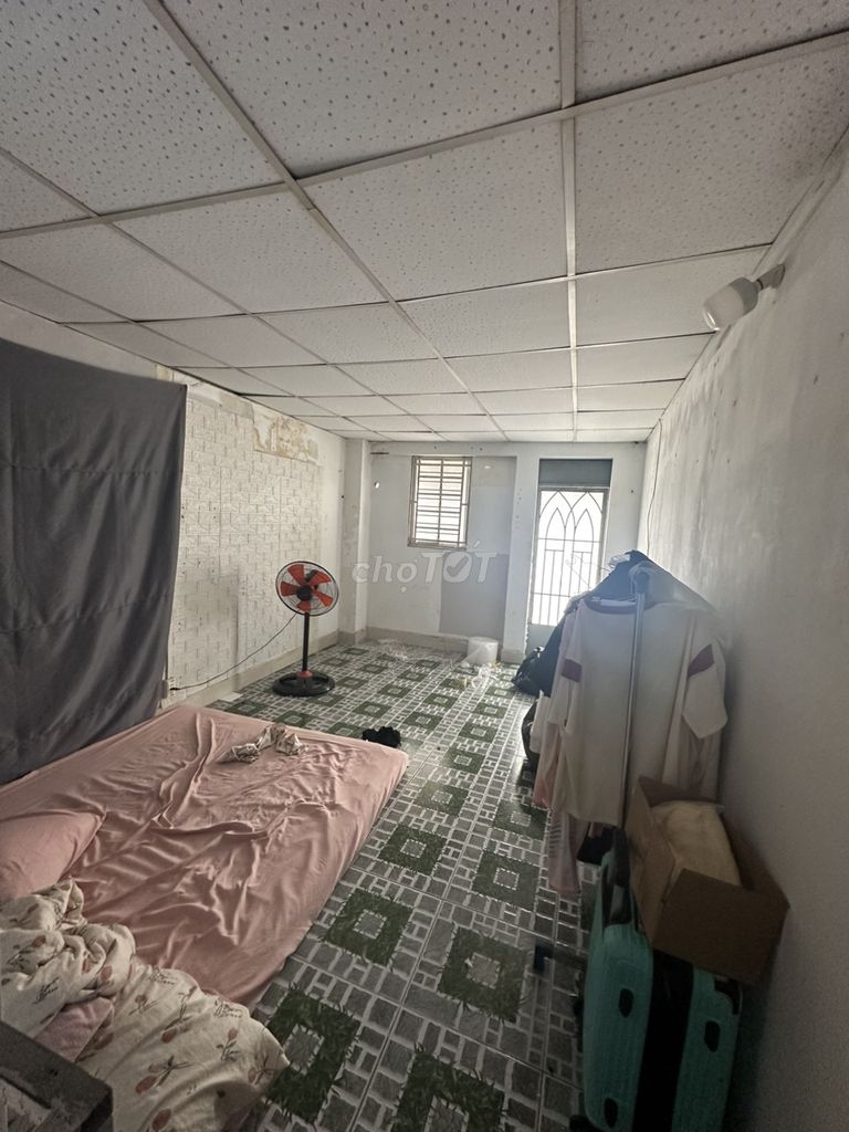 Affordable House Near Shopping Center