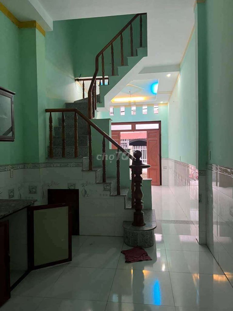 Modern Two-Bedroom House with Parking in Tan Dong