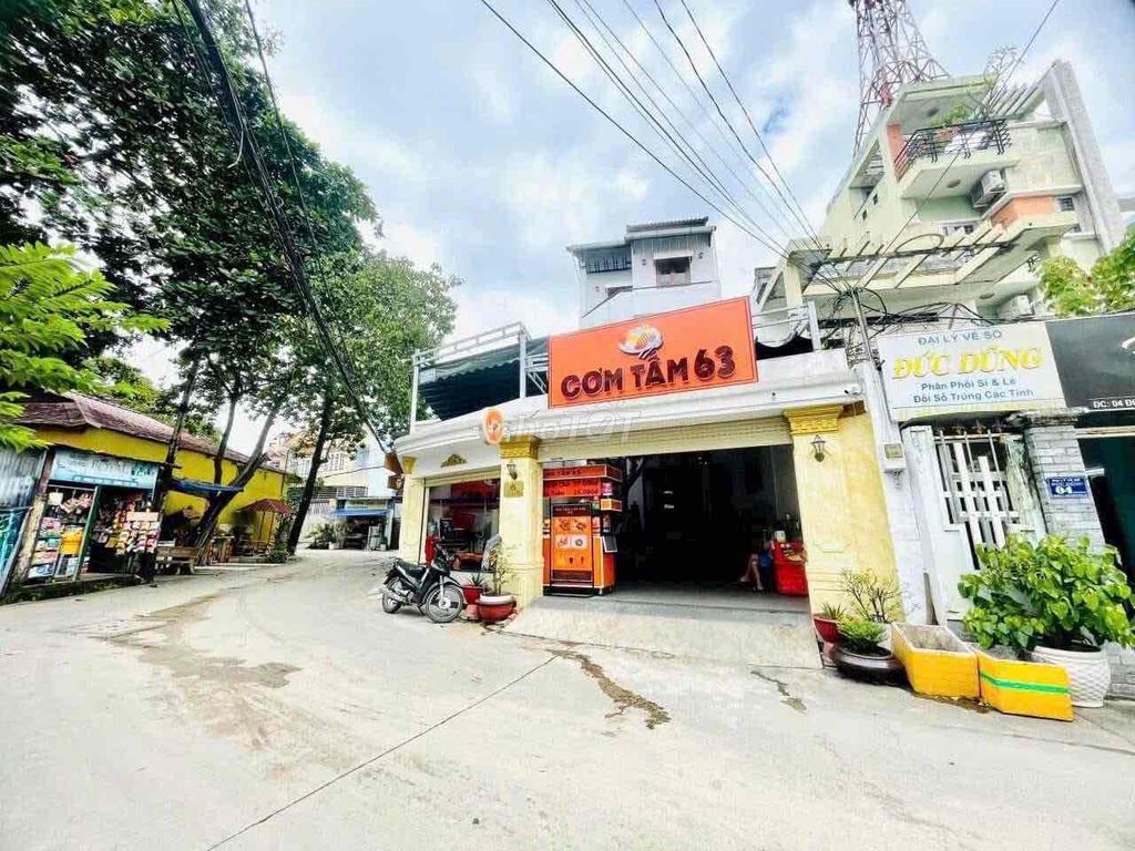 Spacious Commercial House Near Nguyen Duy Trinh