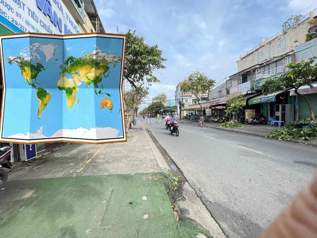 2m x 5m Three-Story Commercial Space, Main Road