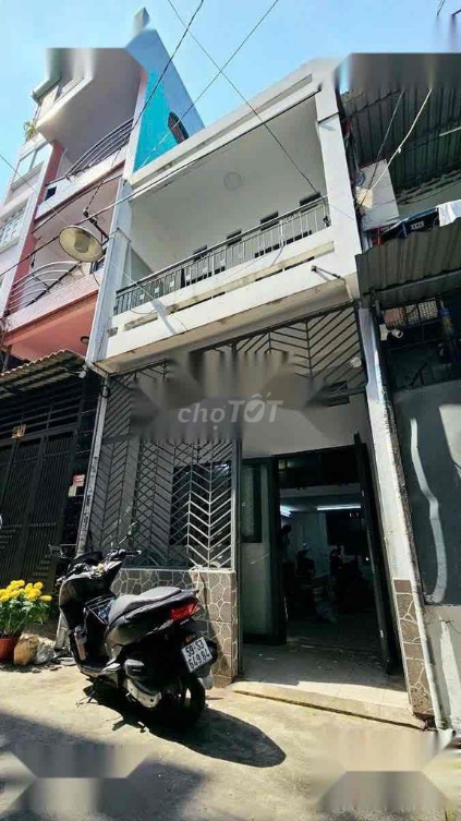 Spacious House near Bui Thi Xuan - Convenient Location