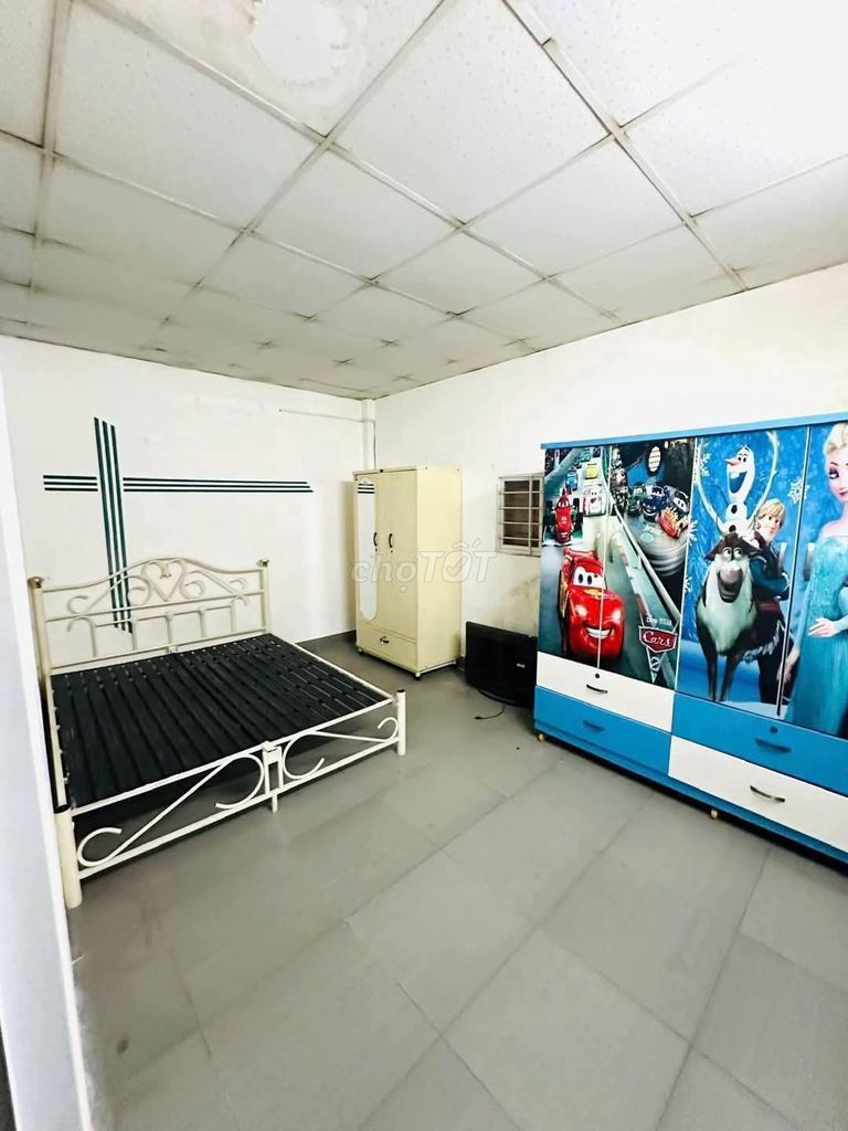 3-Bedroom House with Parking in Thu Duc