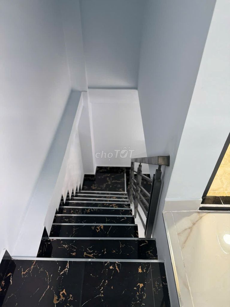 Modern 2BR Townhouse Near Tan Binh Market