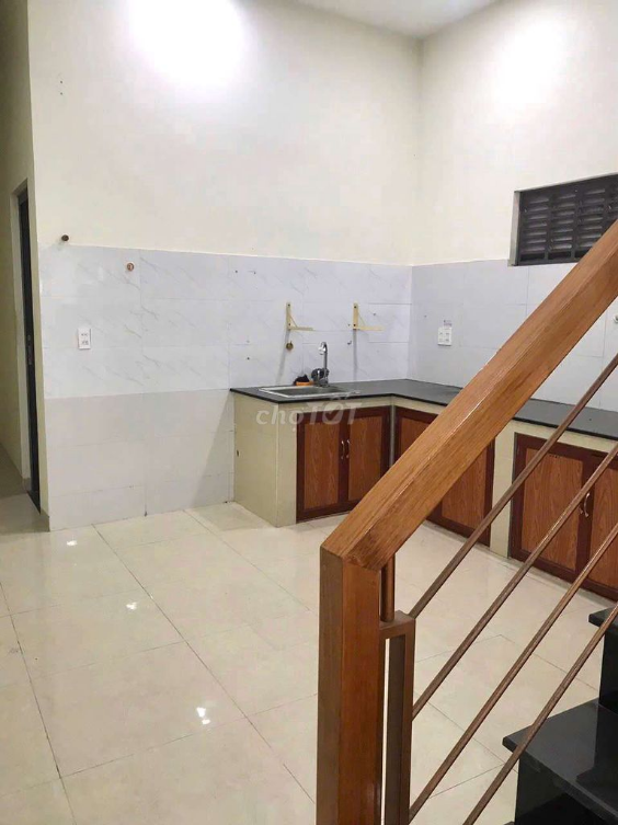 3-Bedroom House Near Intersection, Suitable for Home Office and Online Business