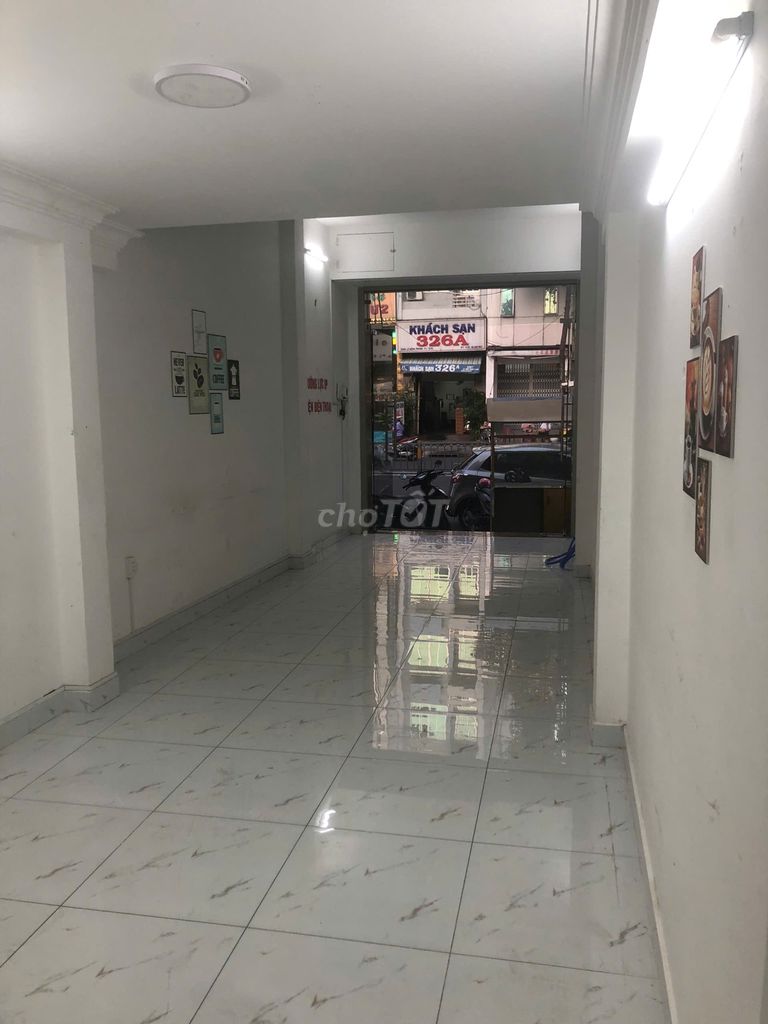 Modern Commercial Space on Le Hong Phong