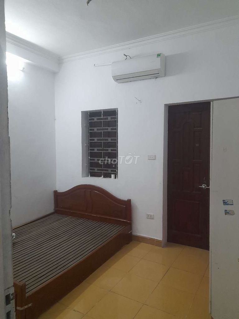 16m² Room with AC for Female Tenant