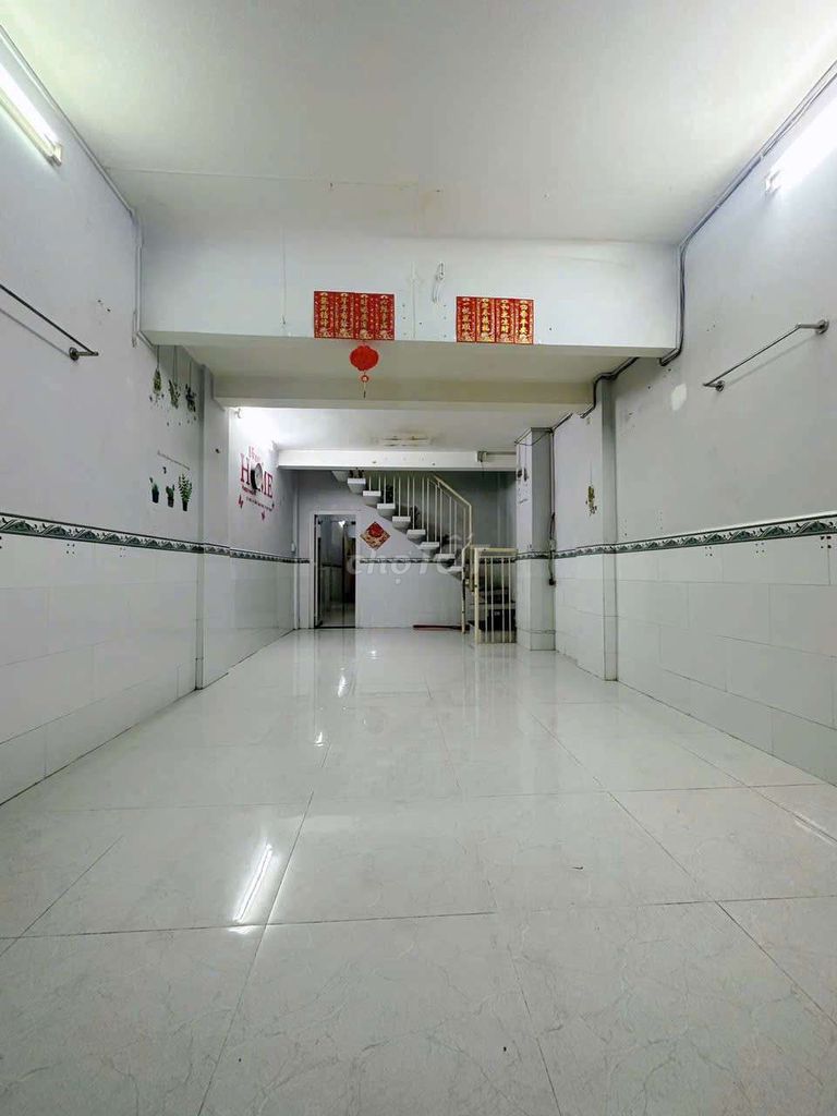 Ground Floor Commercial Space with Mezzanine