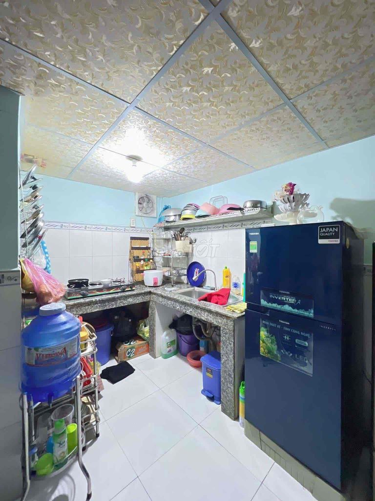Spacious House with Garage in Phu Xuan