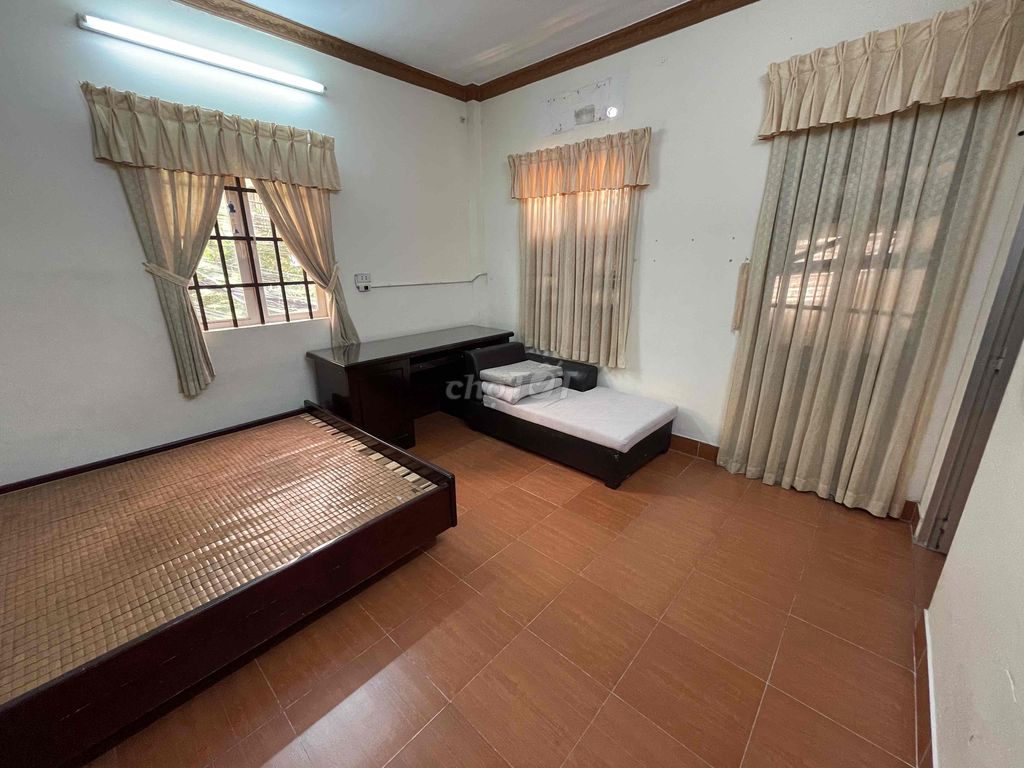 One-Bedroom House in Police Housing Complex Q2