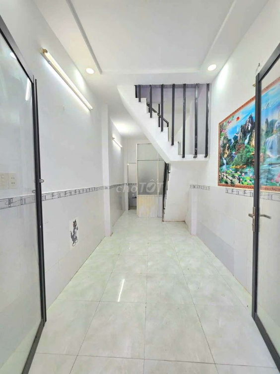 Rental House in Nha Be Town - Spacious 3-Bedroom Property