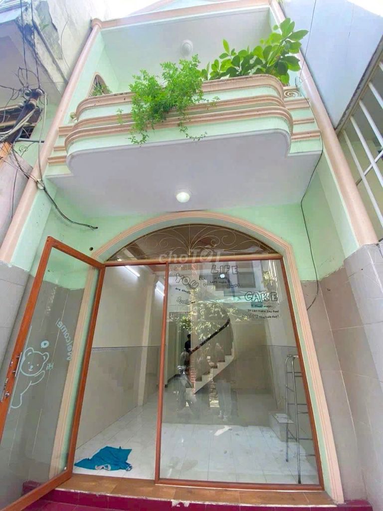 Two-Story House with Balcony in Phu Nhuan