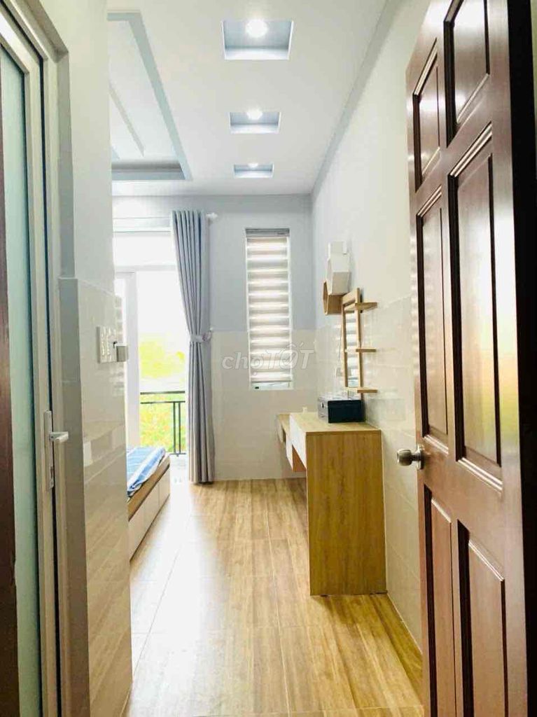 Modern 4-Bedroom Townhouse with Full Furniture
