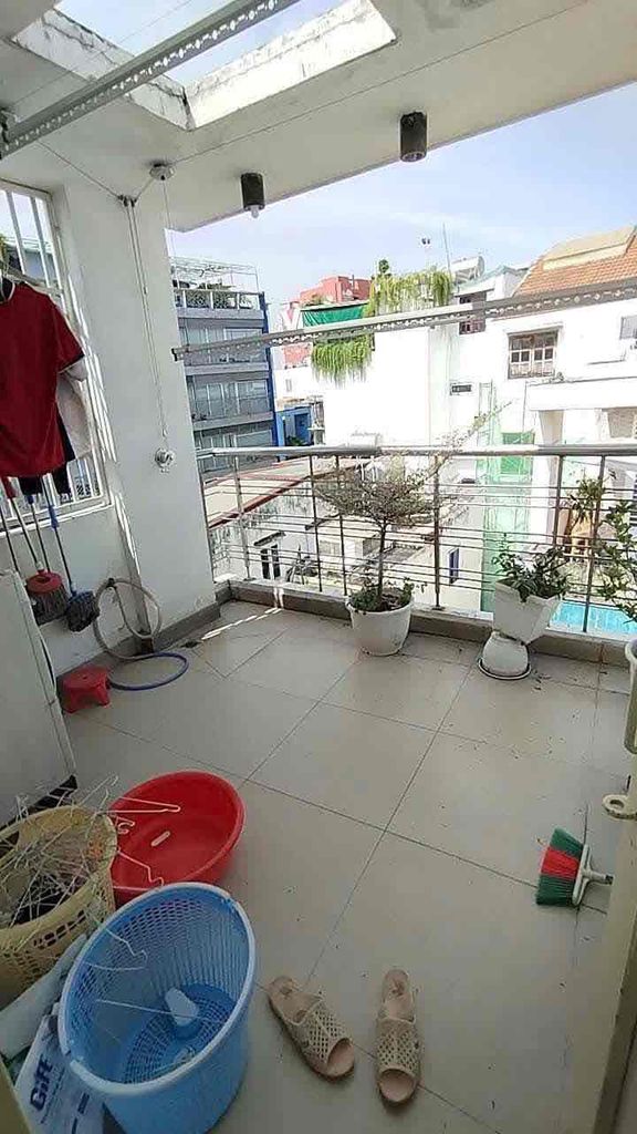 6-Bedroom Townhouse Near An Binh District