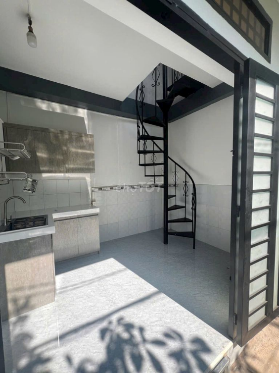 Compact 1-Story + Balcony House near Market, Well-Lit and Spacious