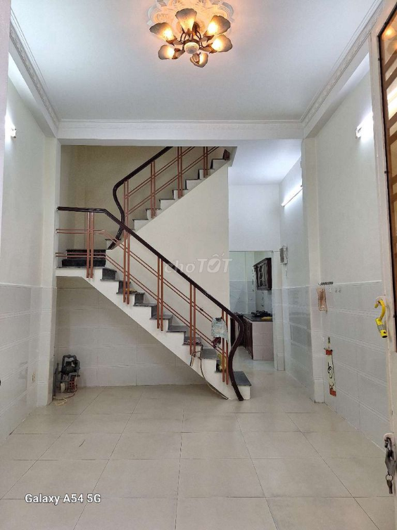 Spacious 4-Bedroom House near Market and School in Tan Binh District