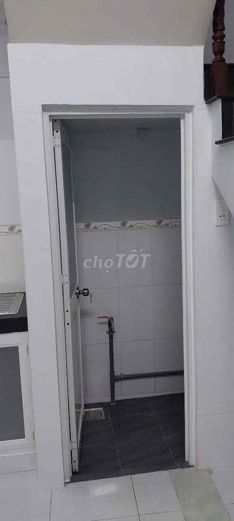 2-Story House Near Market with 3 Bedrooms