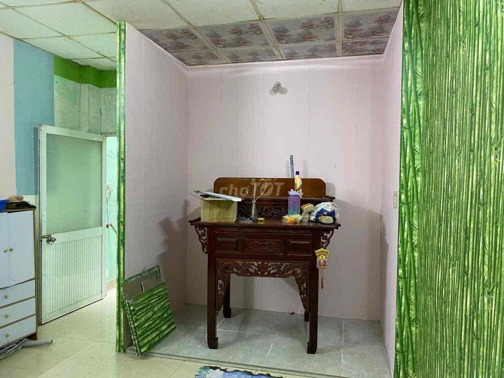 2-Floor Townhouse with Full Furniture Near Schools