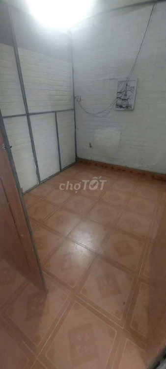 Spacious 4-Room House Near UNETI for Students