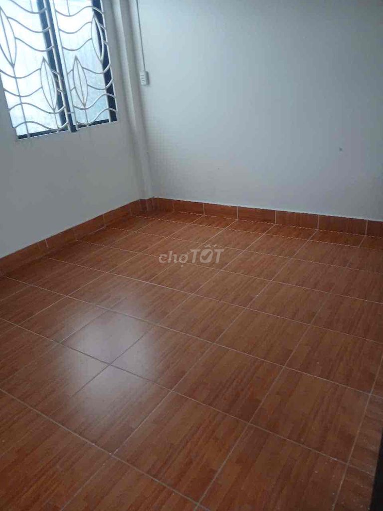 Large 1-Bedroom House with Spacious Yard
