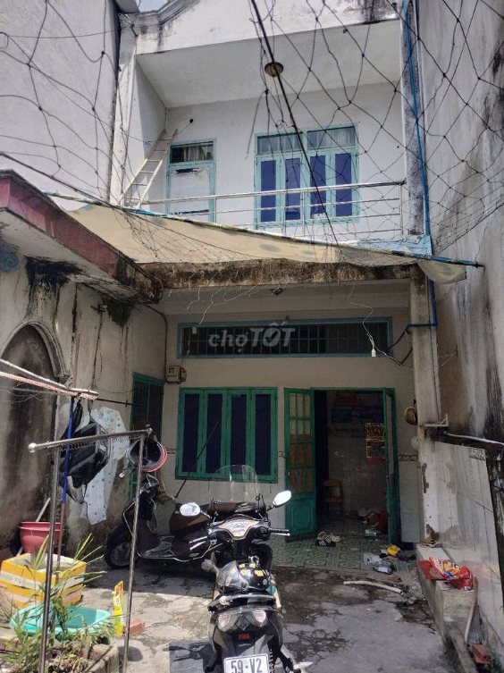 Spacious 2-Bedroom House in Narrow Alley Near Dong Phuong Restaurant