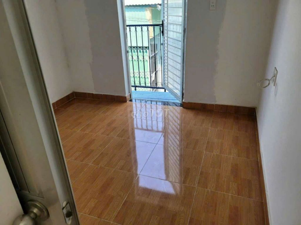 Thạnh Lộc үйі, 2-көпір және Nga Tu Ga станциясының жанында