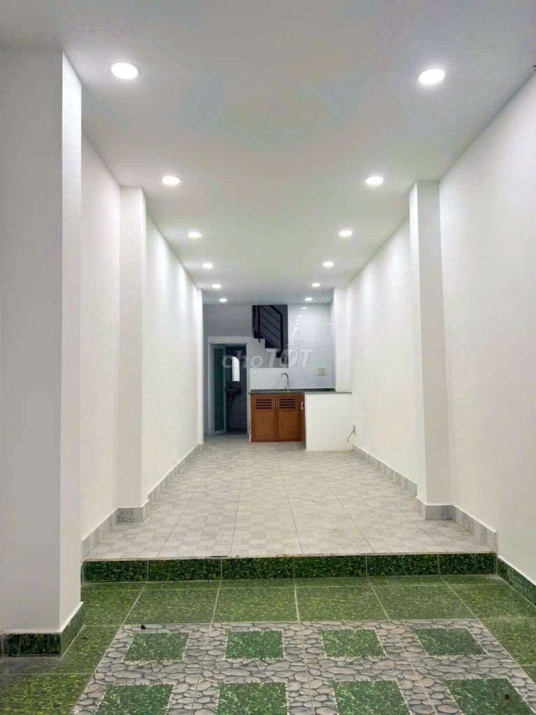 Modern 3-Story House with 2 Bedrooms in Phu Nhuan