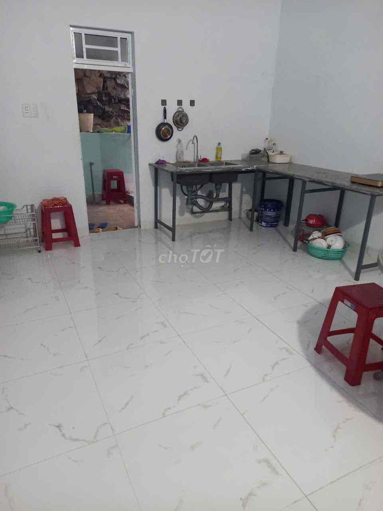 Spacious House with 3 Bedrooms Near Nguyen Lam