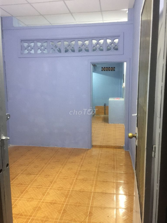 Convenient Location Near City Center and Bridges