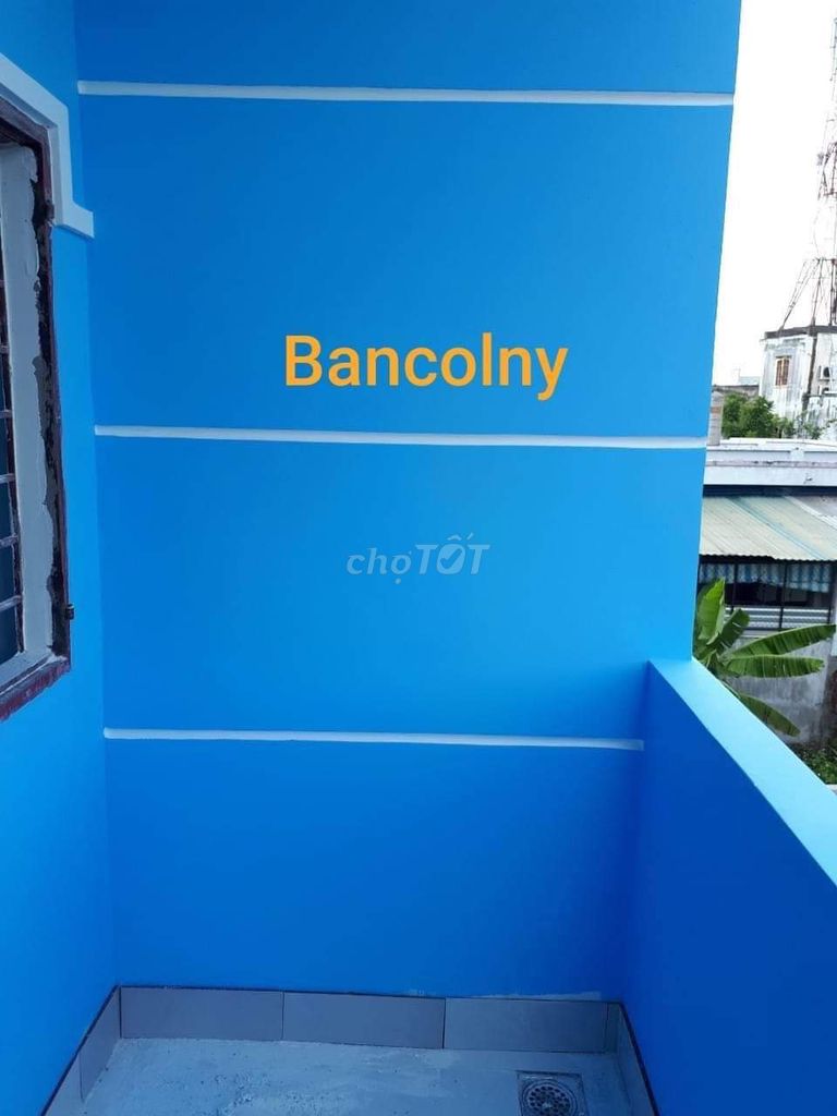Modern 2BR House with Balcony Near Market