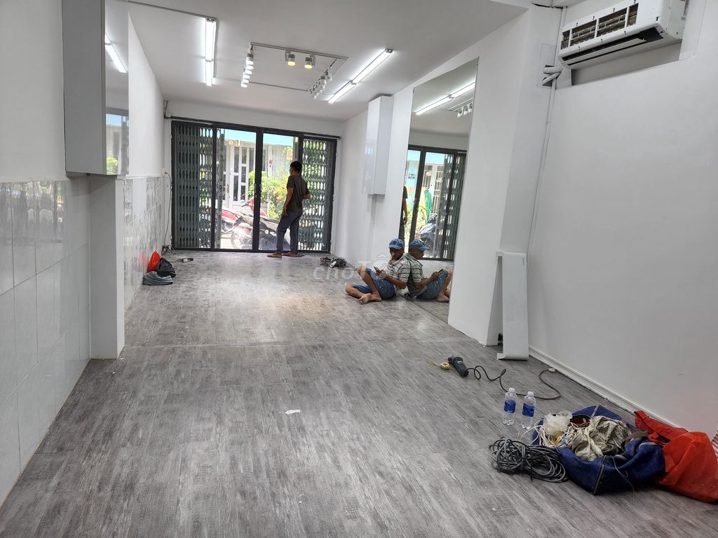 60m² Commercial Space Near Big C Mall