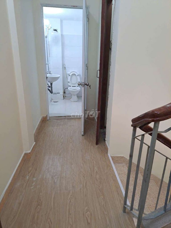 Spacious 3-Bedroom House near Market and School in Phu Nhuan District