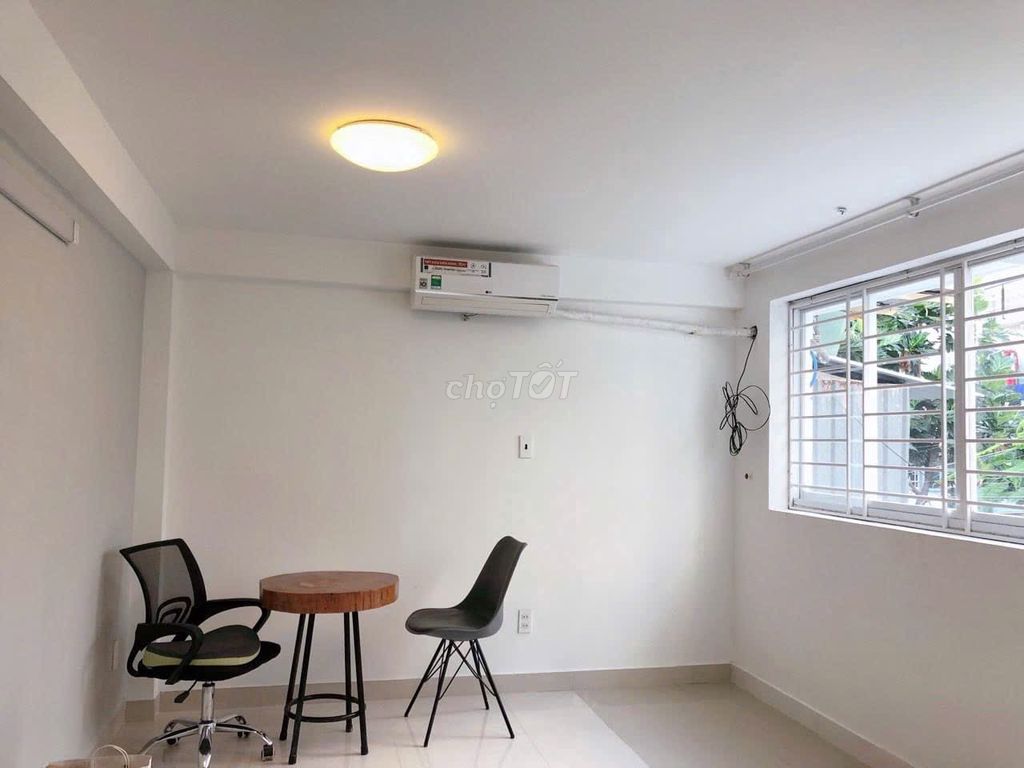 Modern 4-Floor Townhouse with Rooftop Terrace