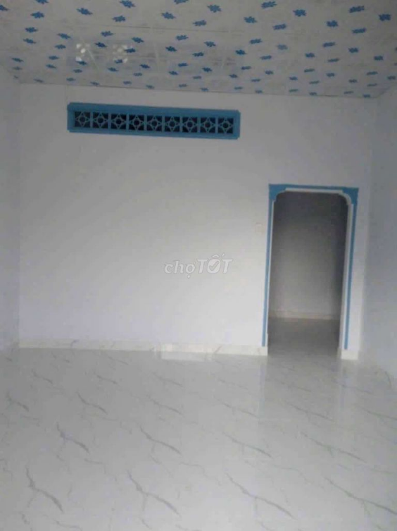 House near Hoc Mon Hospital, 1 floor + 2nd floor, 3 rooms