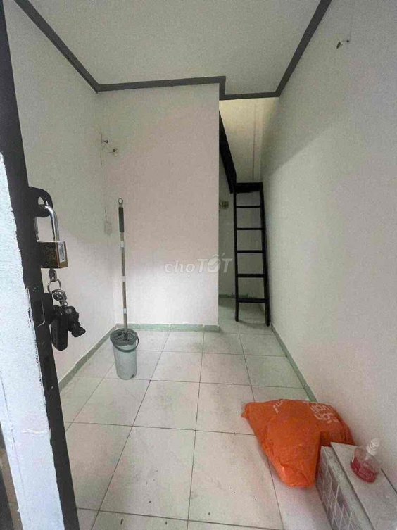 Compact Rental Near University and Market in Go Vap District