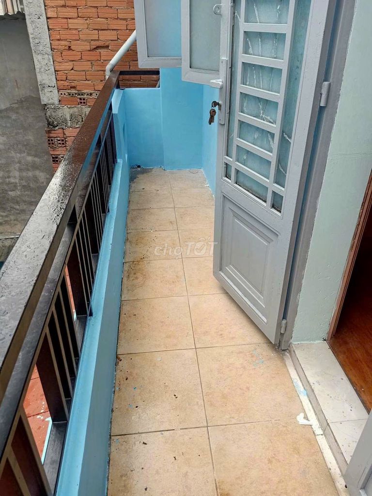 2-Bedroom Townhouse with Parking in District 8