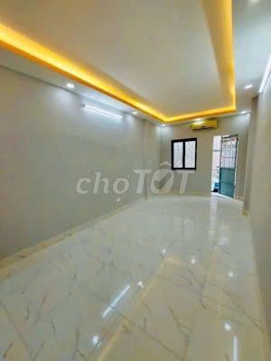 Modern 2-Bedroom Townhouse with Designer Lighting