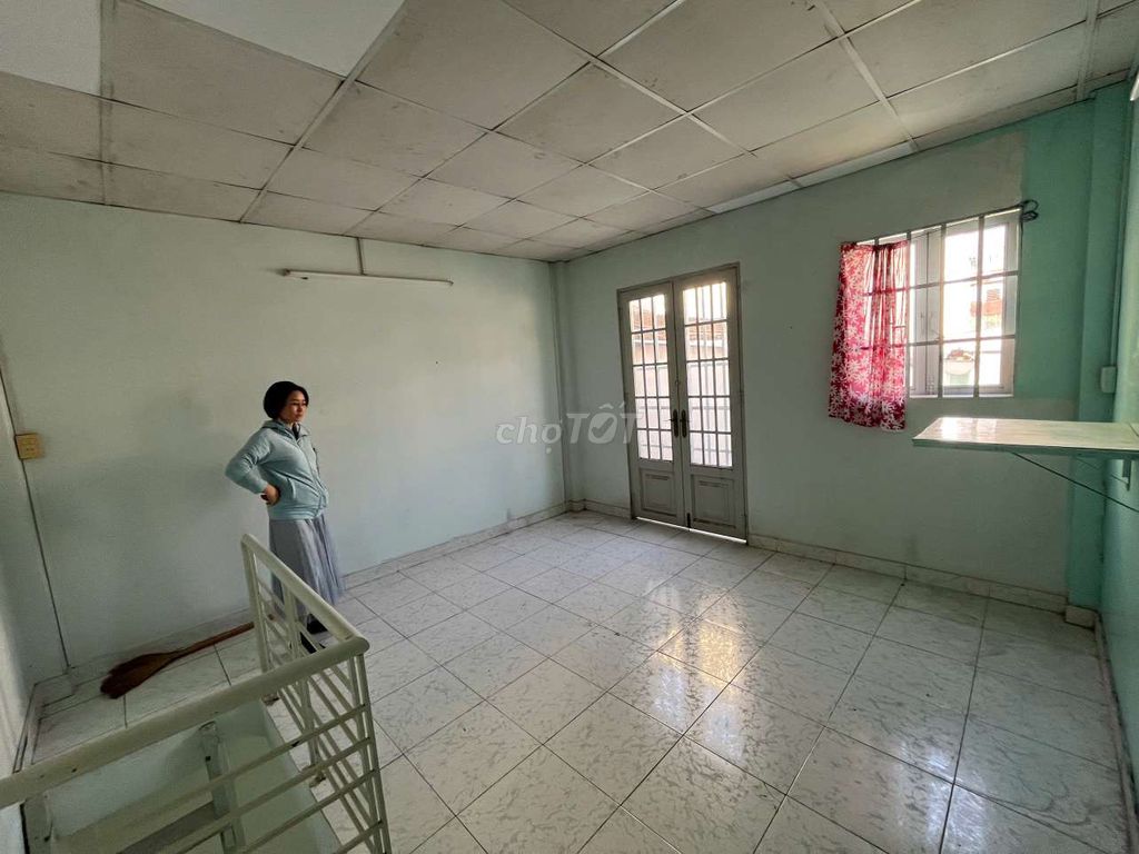 Unfurnished House in Ben Thanh District 1