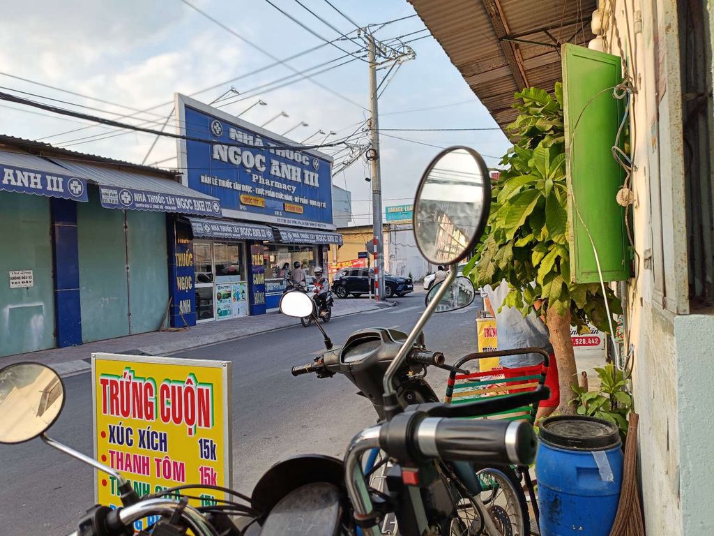 Commercial Room for Rent at Bui Cong Trung