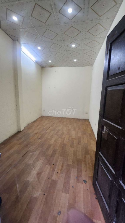 Compact Self-Contained Apartment with Separate Rooms