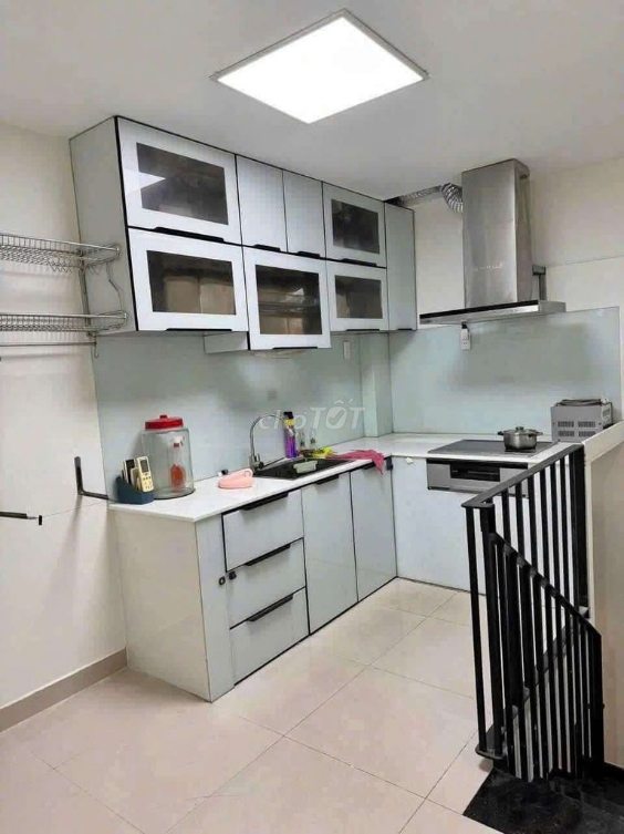 4-Bedroom House near Phu Nhuan Intersection, Nguyen Kiem Street