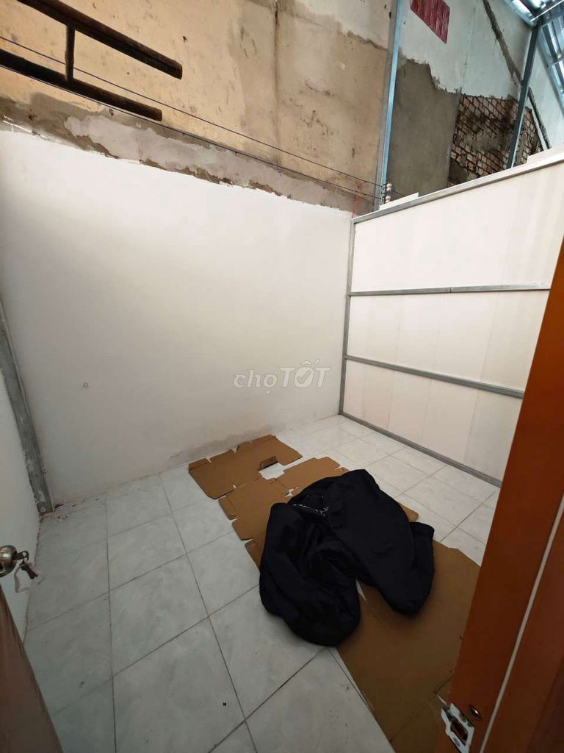 Spacious Frontage Property with Multiple Rooms