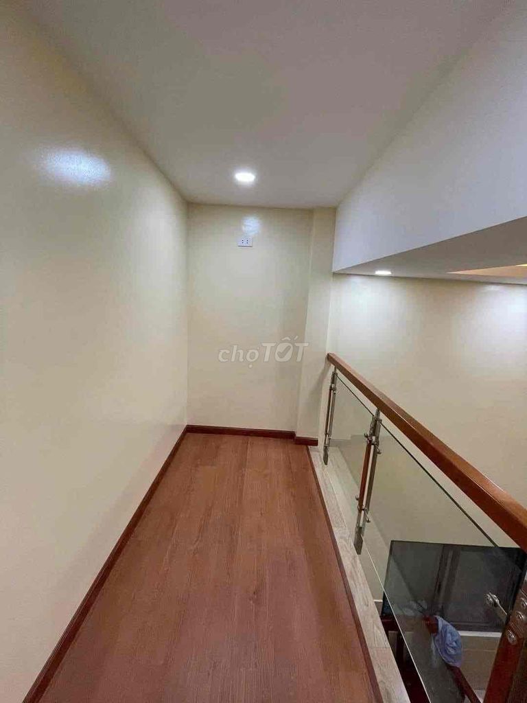 Modern 1-Bedroom House with Parking in Tan Phu