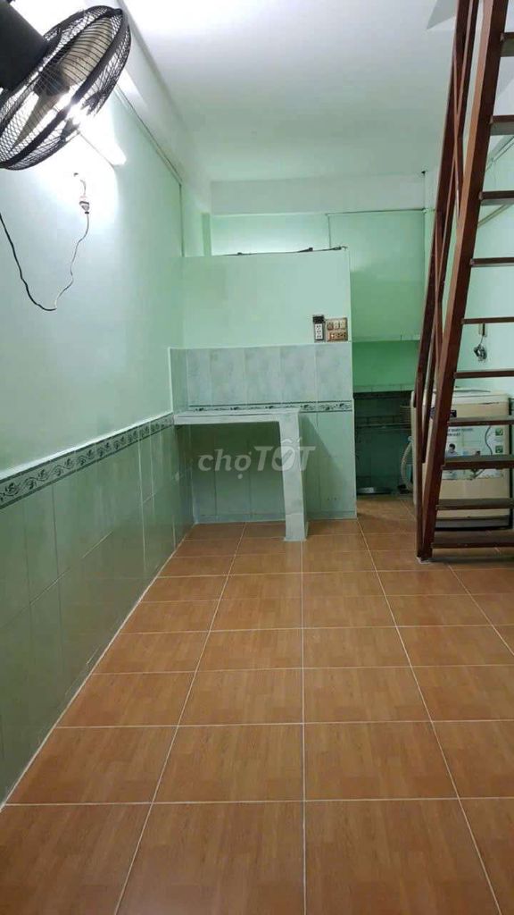 Small Renovated House with AC in District 6