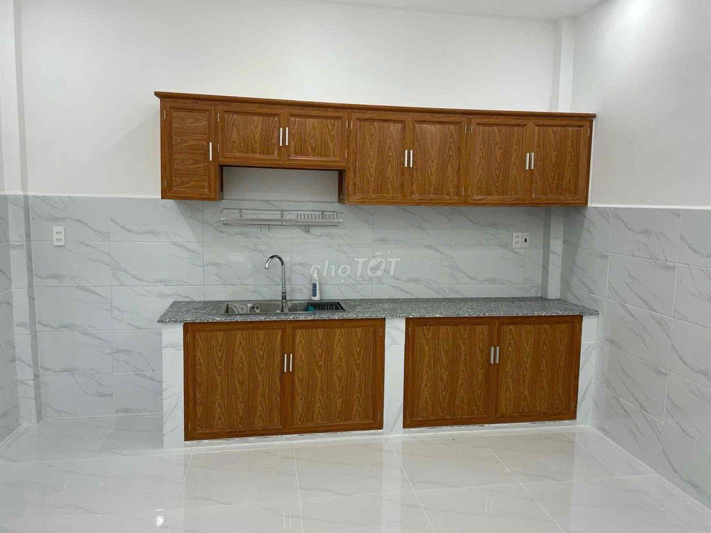 Modern 2BR Townhouse with Business Potential