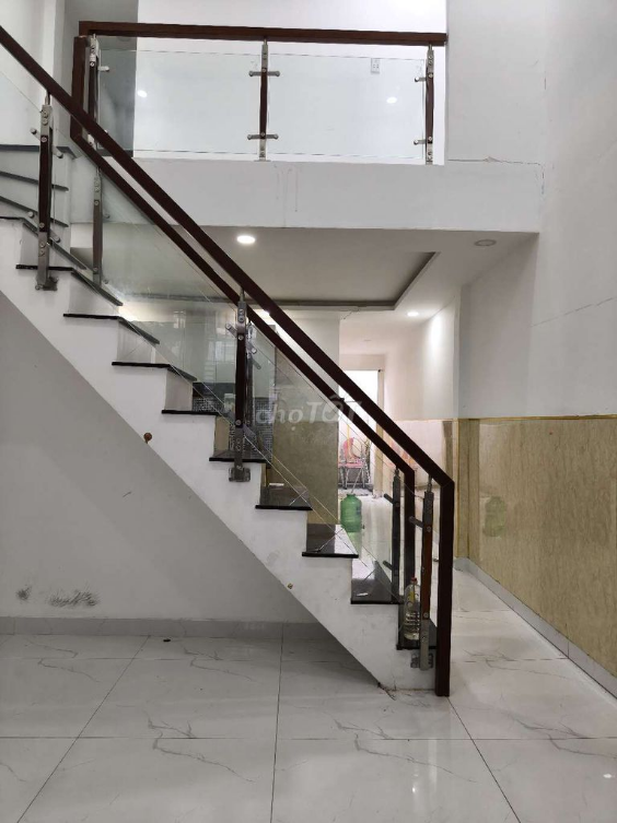 Spacious 3-Bedroom House for Rent in District 8, Ho Chi Minh City