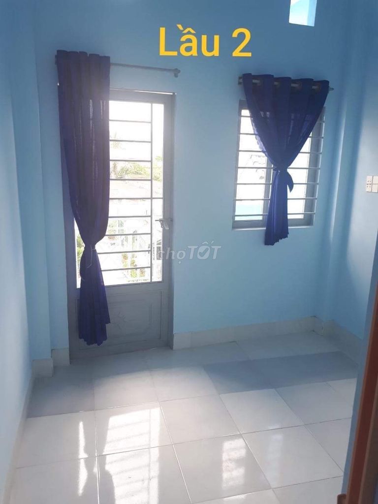 Modern 2BR House with Balcony Near Market