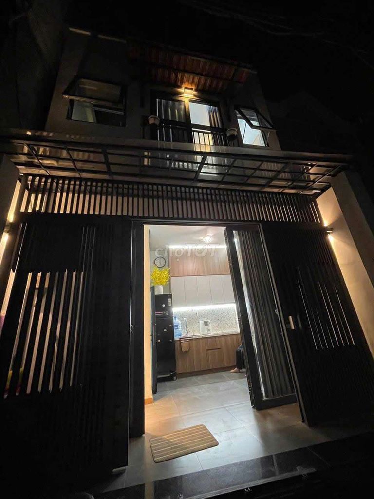 Modern 2-Story Townhouse with Balcony in District 3