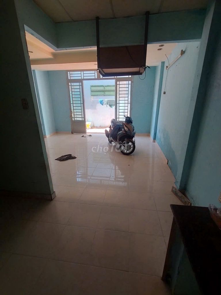 2-Bedroom Townhouse with Parking in District 8